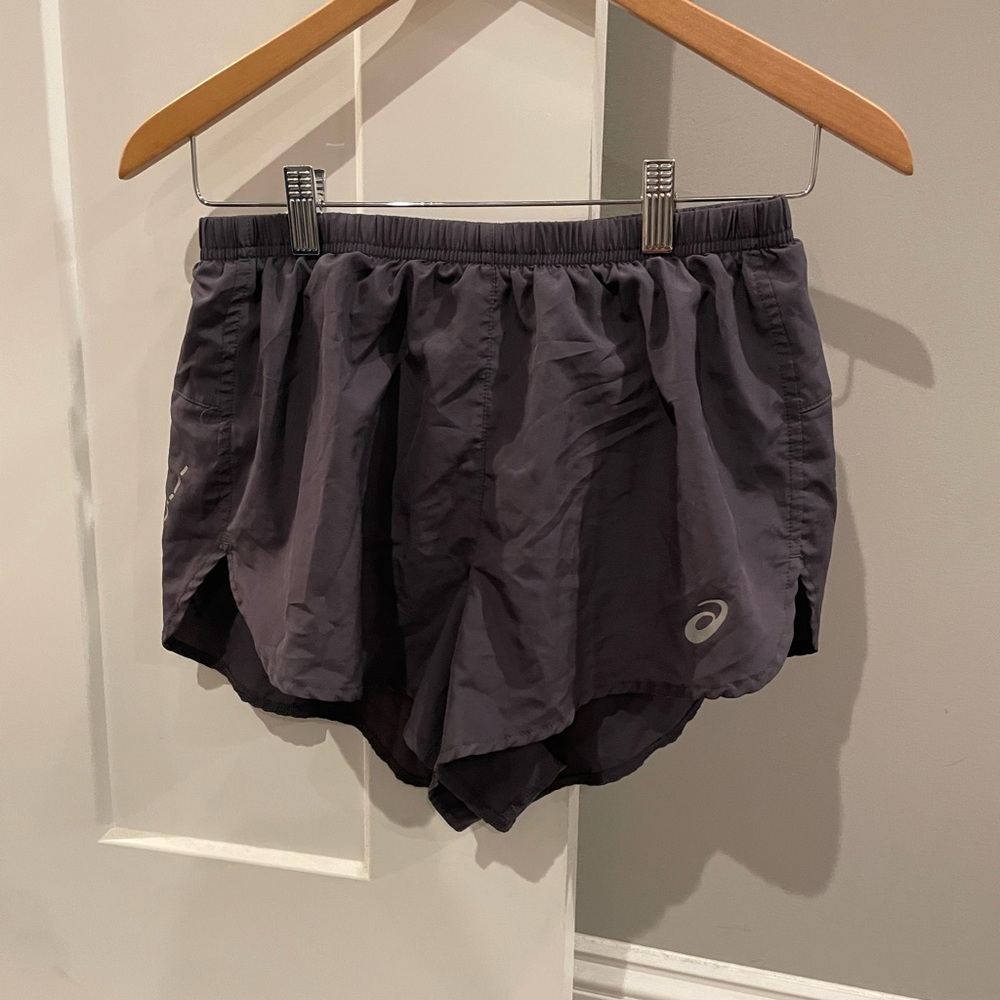 Men’s running shorts